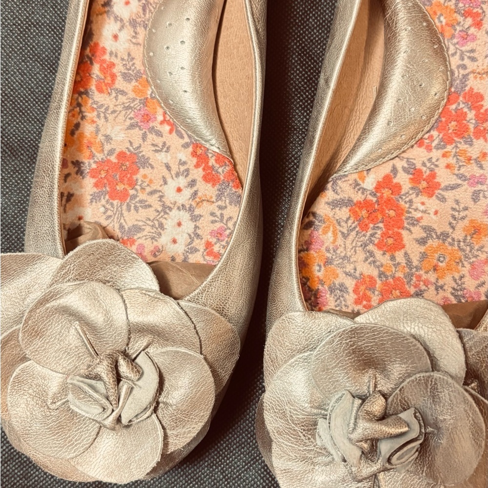 Born Emalia ballet flats with a flower applique - Picture 3 of 11